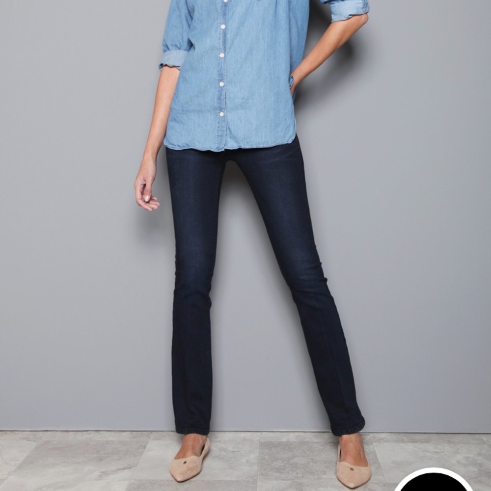 James Jeans $180 MINT CONDITION 25 bootcut